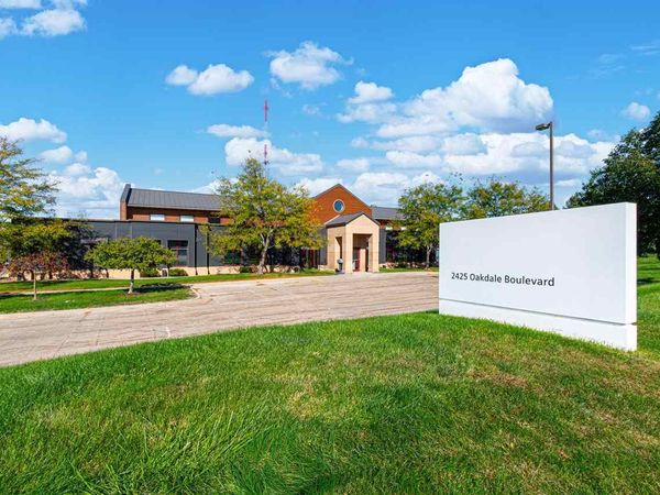 2425 Oakdale Blvd, Coralville, IA 52241