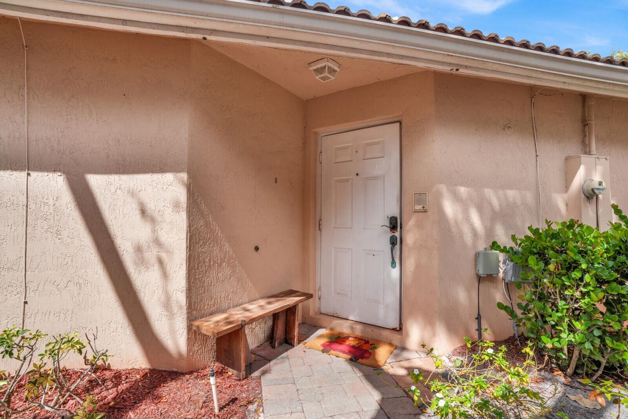 3484 Commodore Court, West Palm Beach, FL 33411 Photo