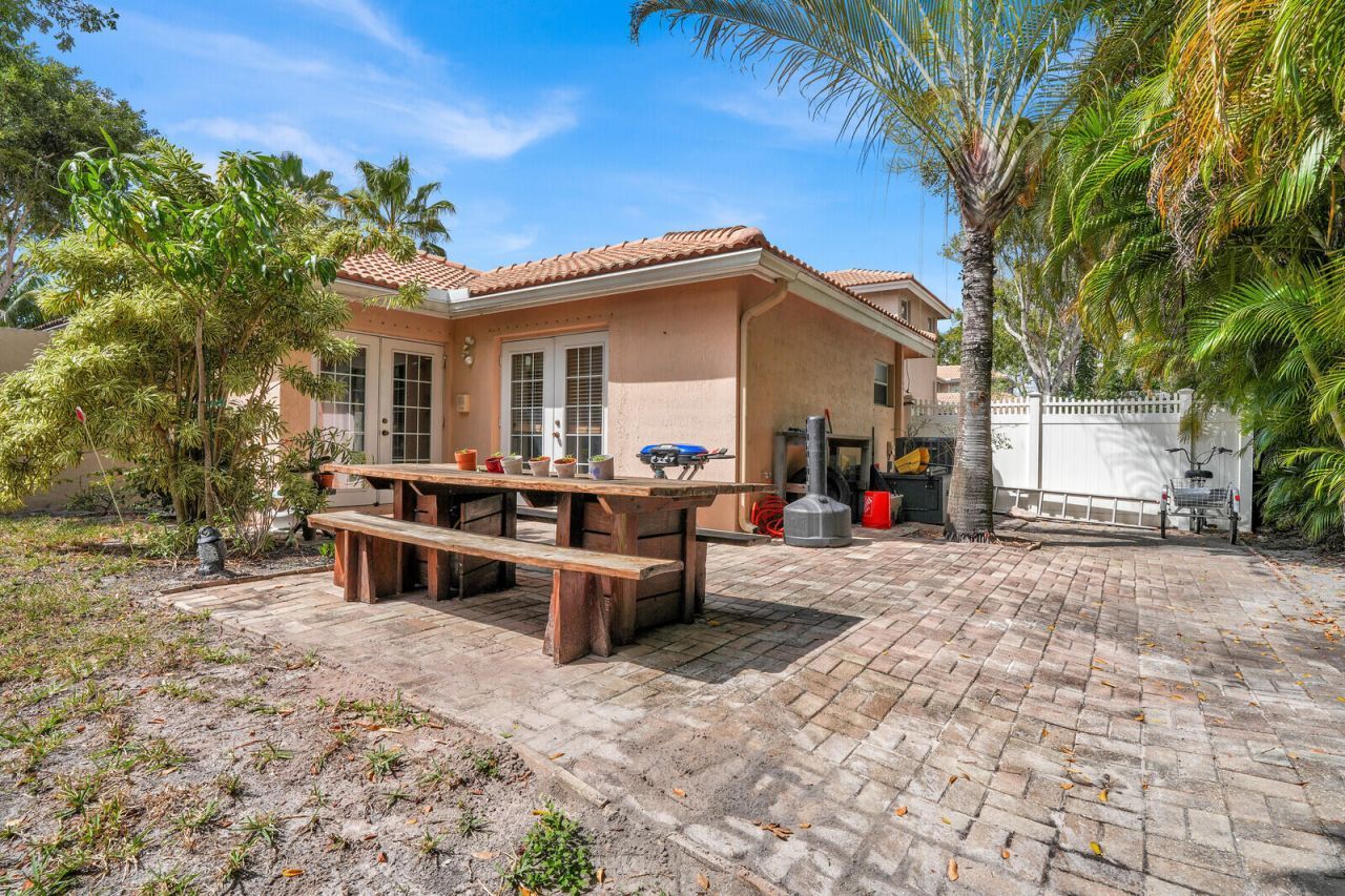 3484 Commodore Court, West Palm Beach, FL 33411 Photo