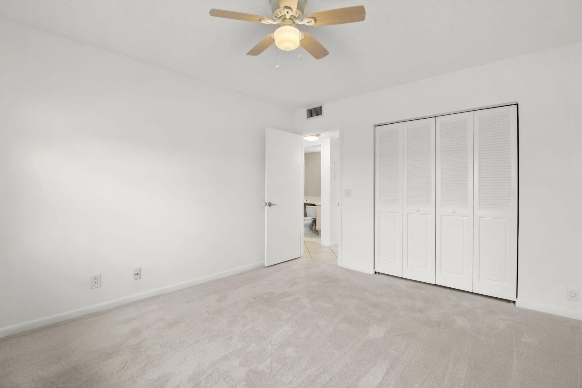 124 Preston C, Boca Raton, FL 33434 Photo