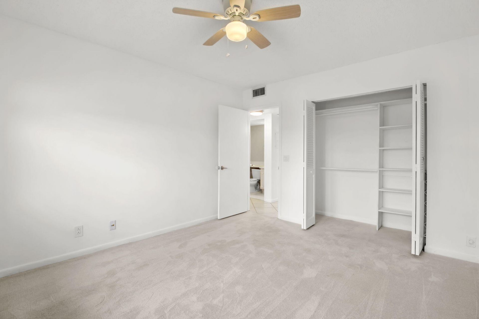 124 Preston C, Boca Raton, FL 33434 Photo