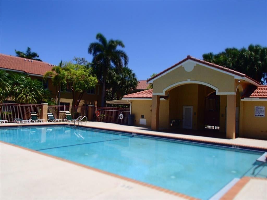 7910 NW 7th Street, Unit 103-8, Pembroke Pines, FL 33024 Photo