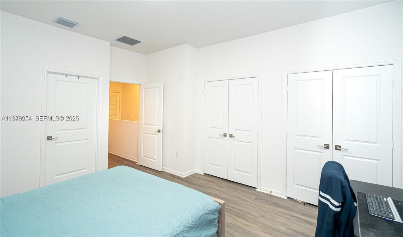 2820 NW 180th St , Miami Gardens, FL 33056 Photo