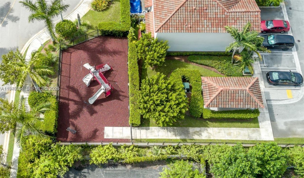 2820 NW 180th St , Miami Gardens, FL 33056 Photo