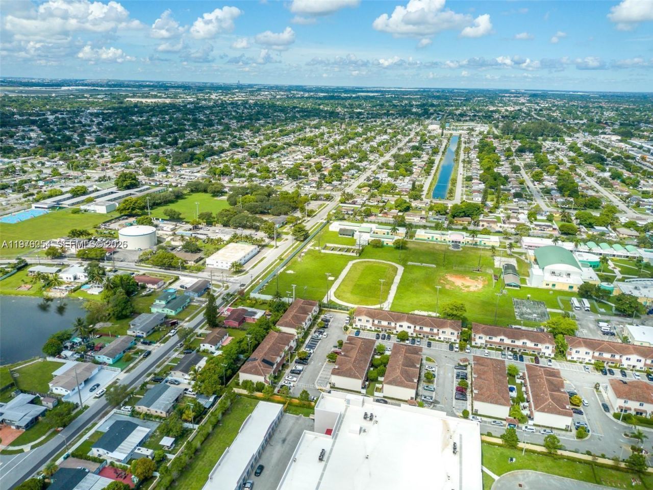 2820 NW 180th St , Miami Gardens, FL 33056 Photo