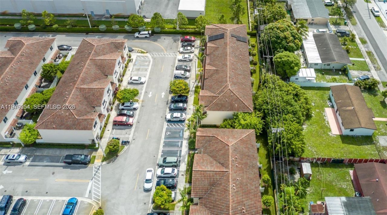 2820 NW 180th St , Miami Gardens, FL 33056 Photo