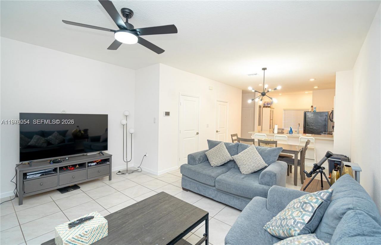 2820 NW 180th St , Miami Gardens, FL 33056 Photo