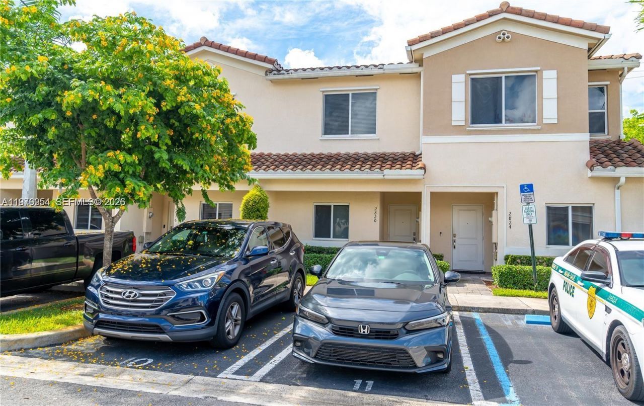 2820 NW 180th St , Miami Gardens, FL 33056 Photo