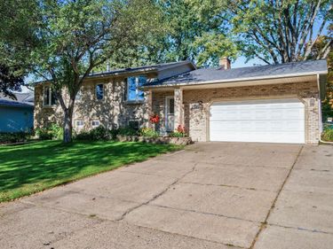 2701 107th Avenue NW, Coon Rapids, MN 55433