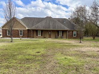 180 Haven Cv Columbus, MS 39705