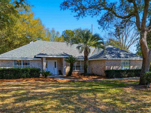1522 Oak Shore Dr, Gulf Breeze, FL 32563