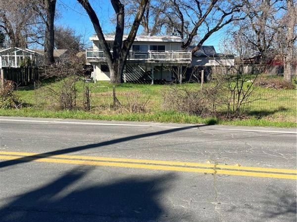 2647 Lakeshore Blve, Lakeport, CA 95453