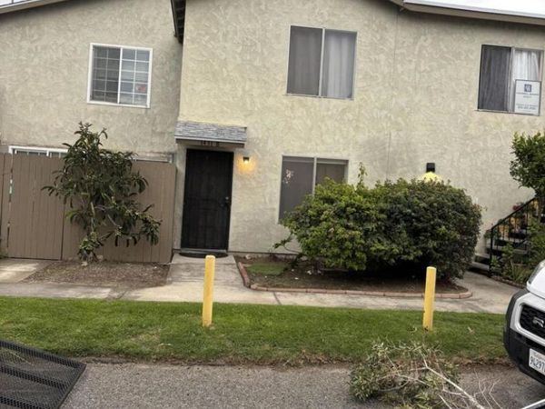 1431 Casa San Carlos Lane, Unit B, Oxnard, CA 93033