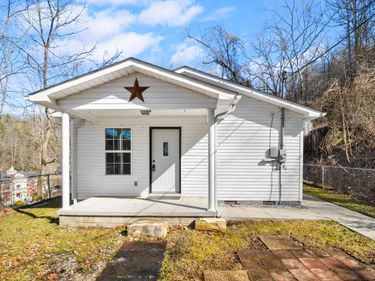 51 High Street, McKee, KY 40447