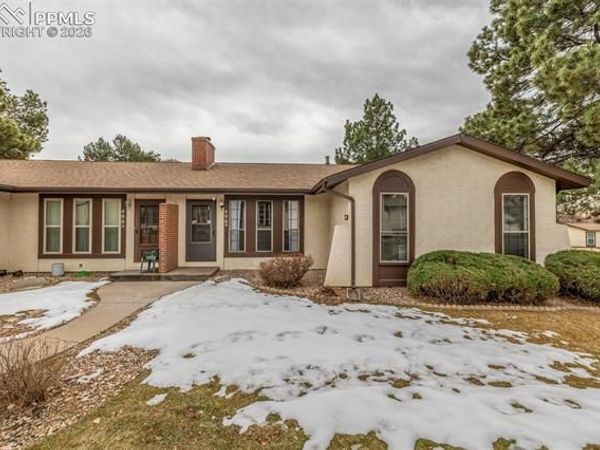 406 Valley Hi Circle, Unit B, Colorado Springs, CO 80910