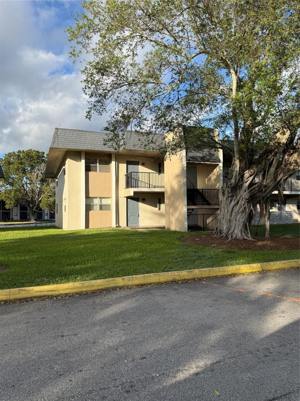 7901 Colony Circle, Unit 201, Fort Lauderdale, FL 33321 Photo