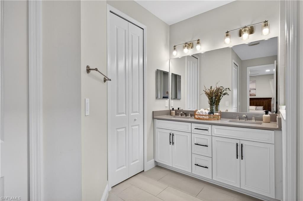 4653 Centaurus Cir, Naples, FL 34120 Photo