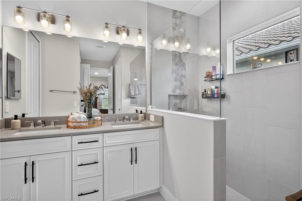 4653 Centaurus Cir, Naples, FL 34120 Photo