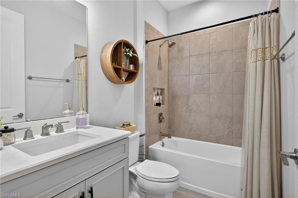 4653 Centaurus Cir, Naples, FL 34120 Photo