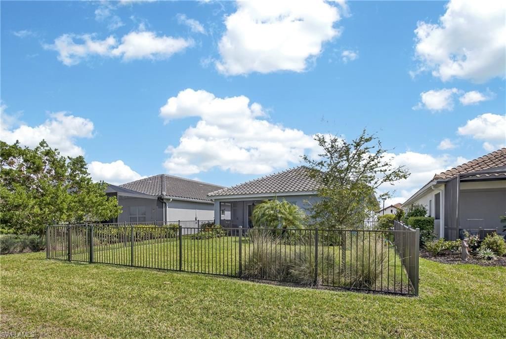 4653 Centaurus Cir, Naples, FL 34120 Photo