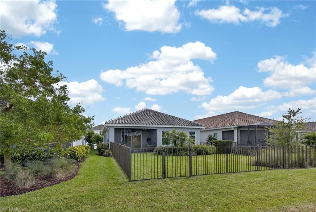 4653 Centaurus Cir, Naples, FL 34120 Photo