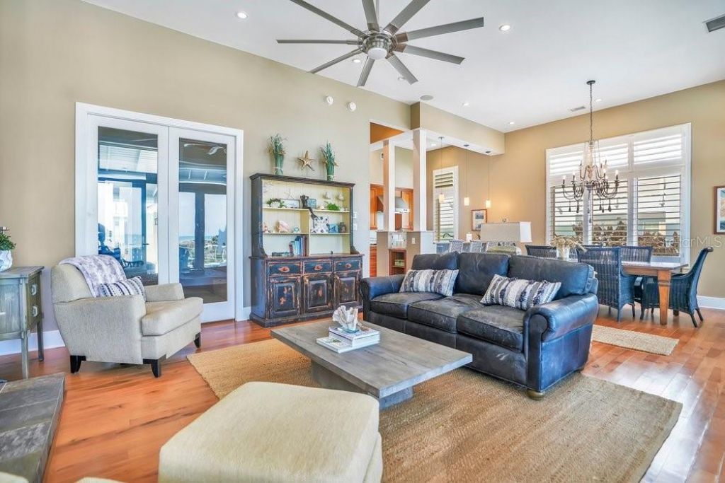 1423 N Atlantic Avenue, New Smyrna Beach, FL 32169 Photo