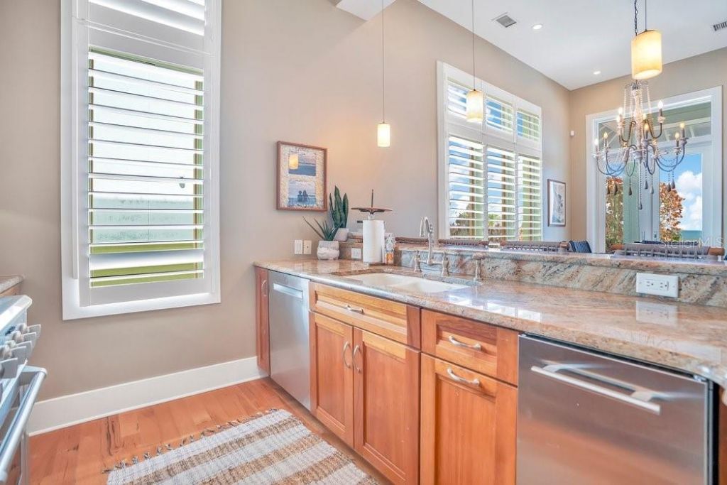 1423 N Atlantic Avenue, New Smyrna Beach, FL 32169 Photo