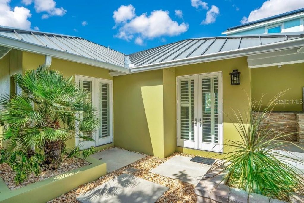 1423 N Atlantic Avenue, New Smyrna Beach, FL 32169 Photo