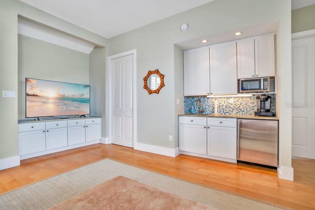 1423 N Atlantic Avenue, New Smyrna Beach, FL 32169 Photo