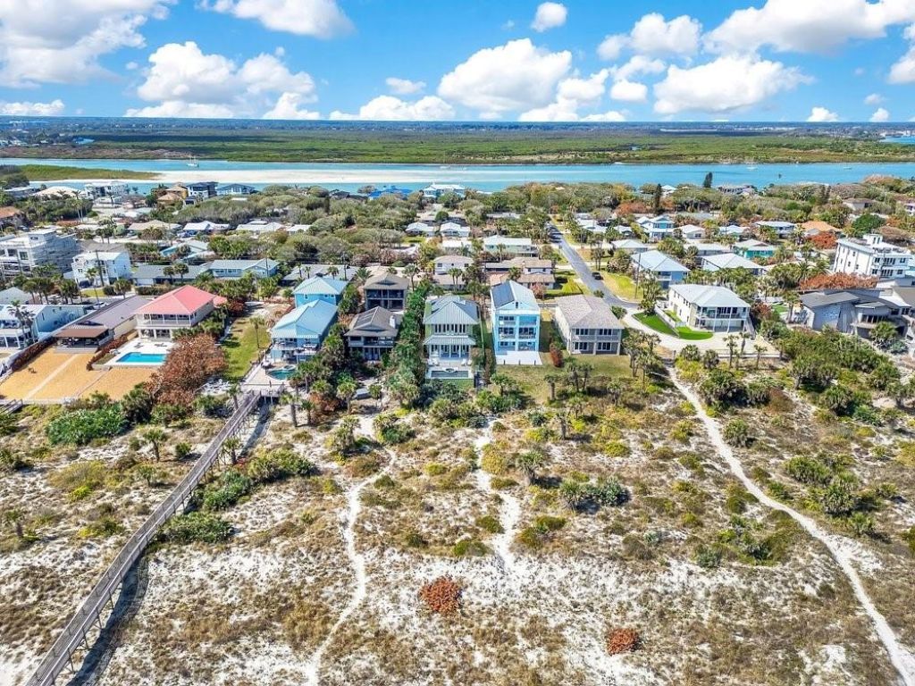 1423 N Atlantic Avenue, New Smyrna Beach, FL 32169 Photo