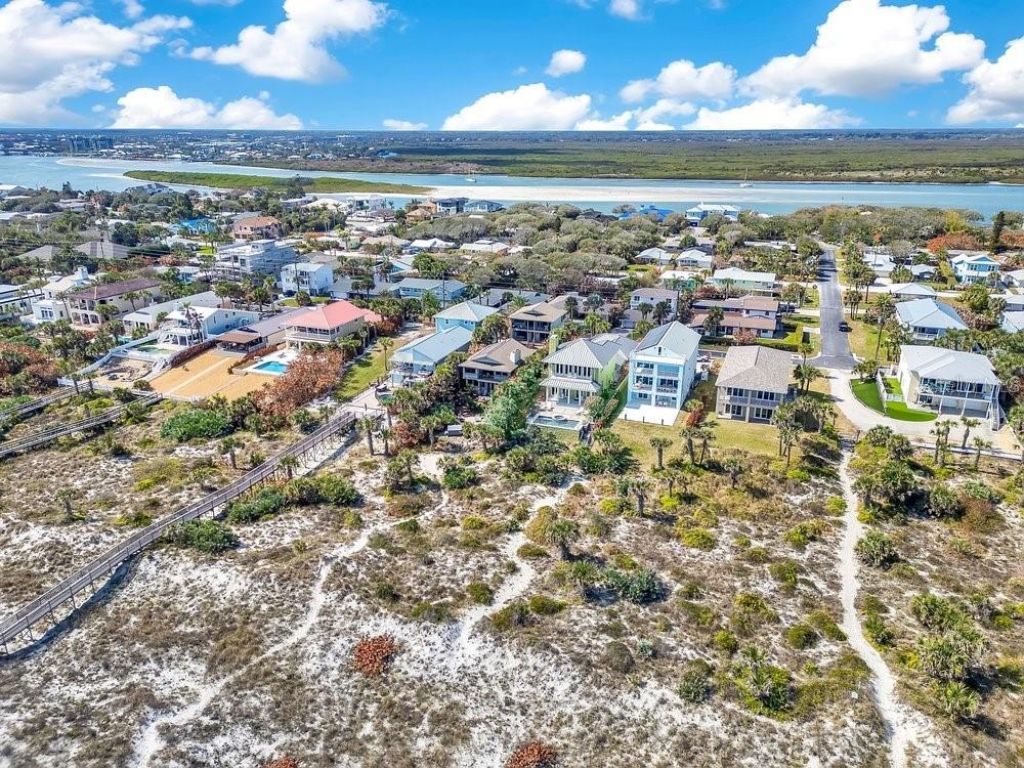 1423 N Atlantic Avenue, New Smyrna Beach, FL 32169 Photo