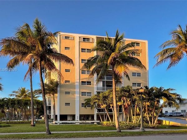555 Crandon Blvd , Unit 82, Key Biscayne, FL 33149