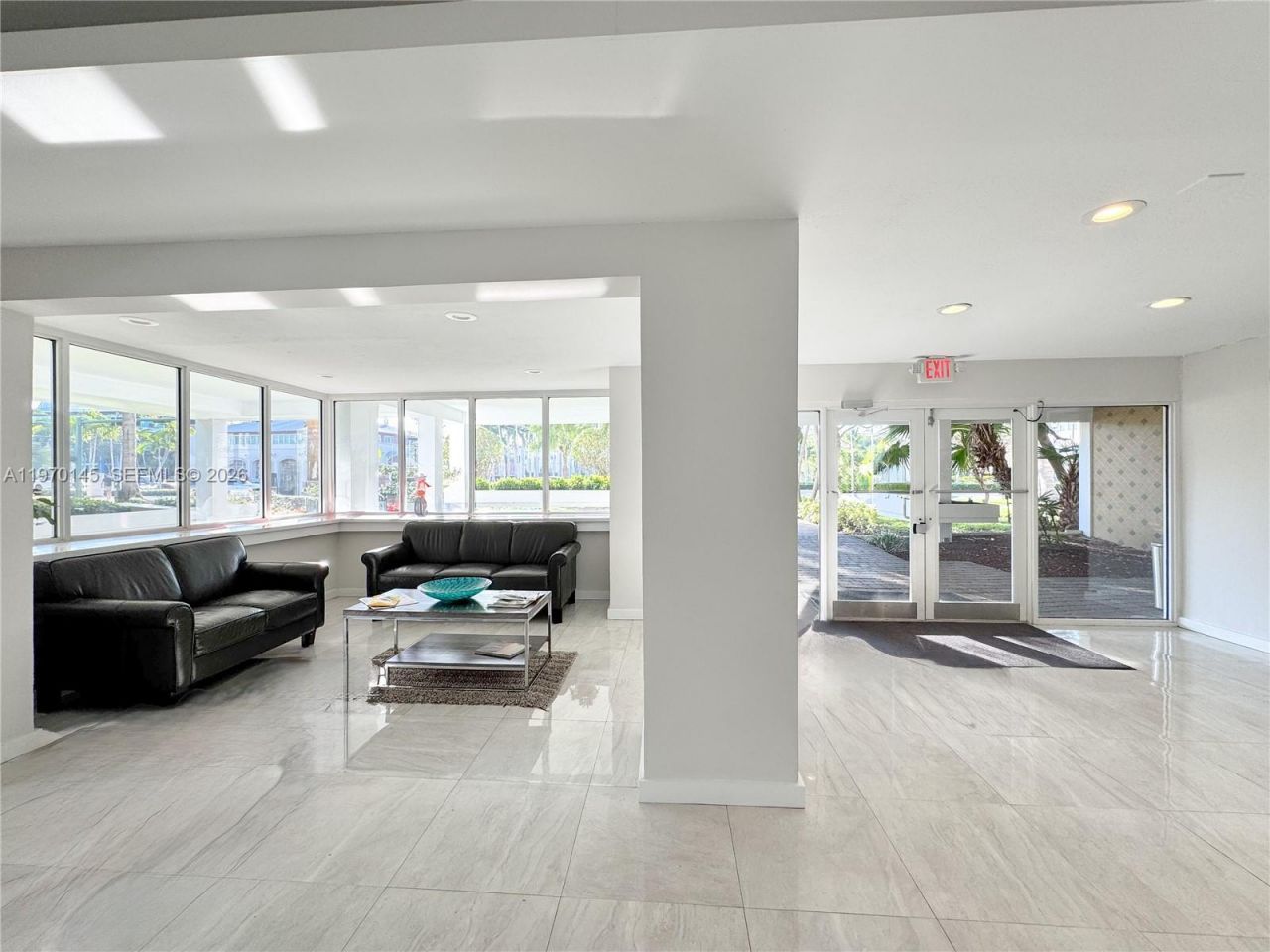 555 Crandon Blvd, Unit 82, Key Biscayne, FL 33149 Photo