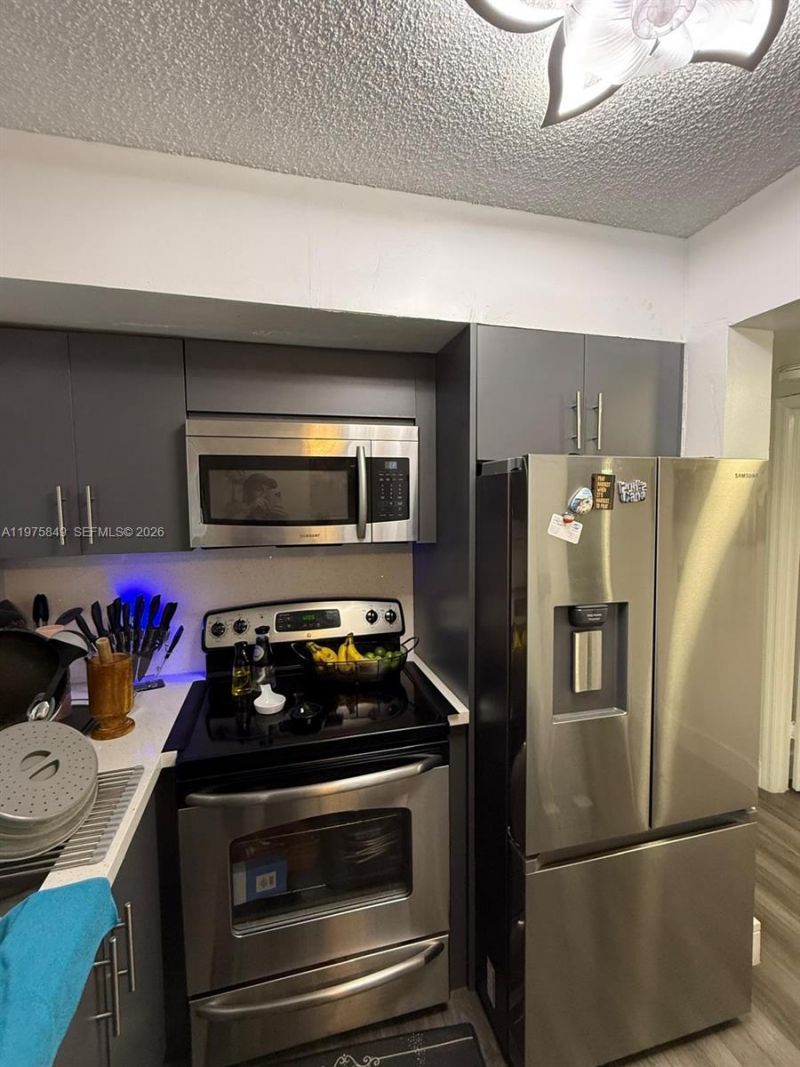 6255 Kendale Lakes Cir, Unit 128, Miami, FL 33183 Photo