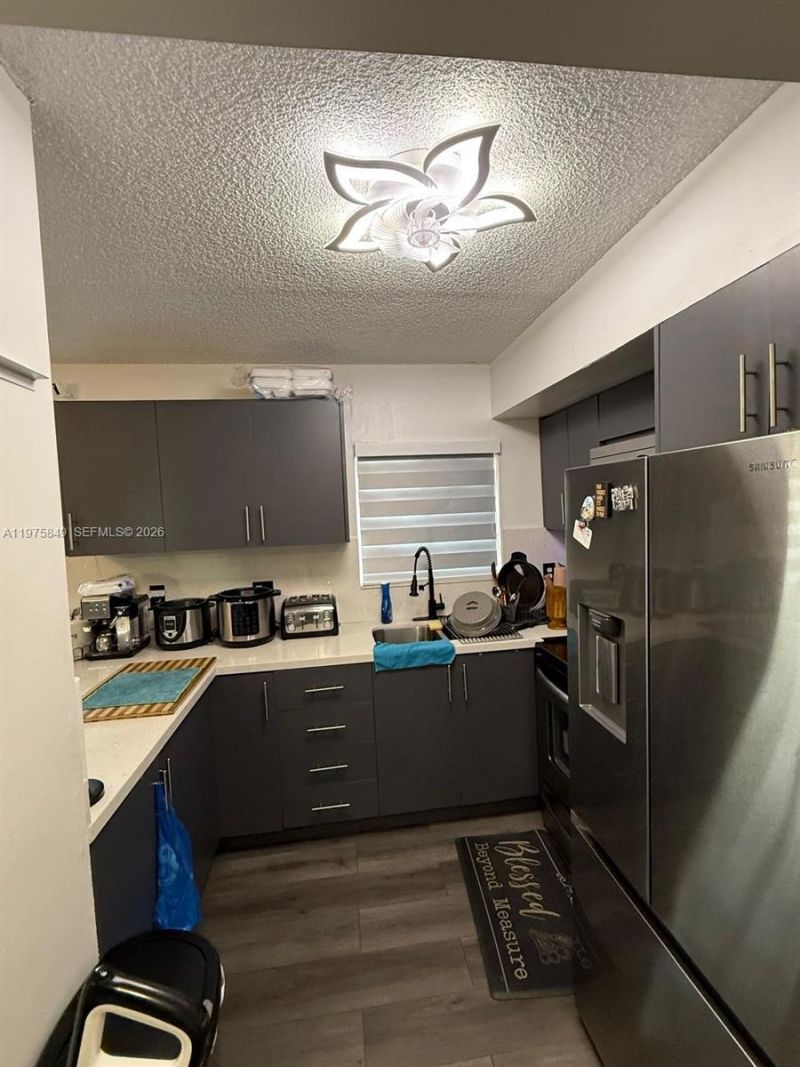 6255 Kendale Lakes Cir, Unit 128, Miami, FL 33183 Photo