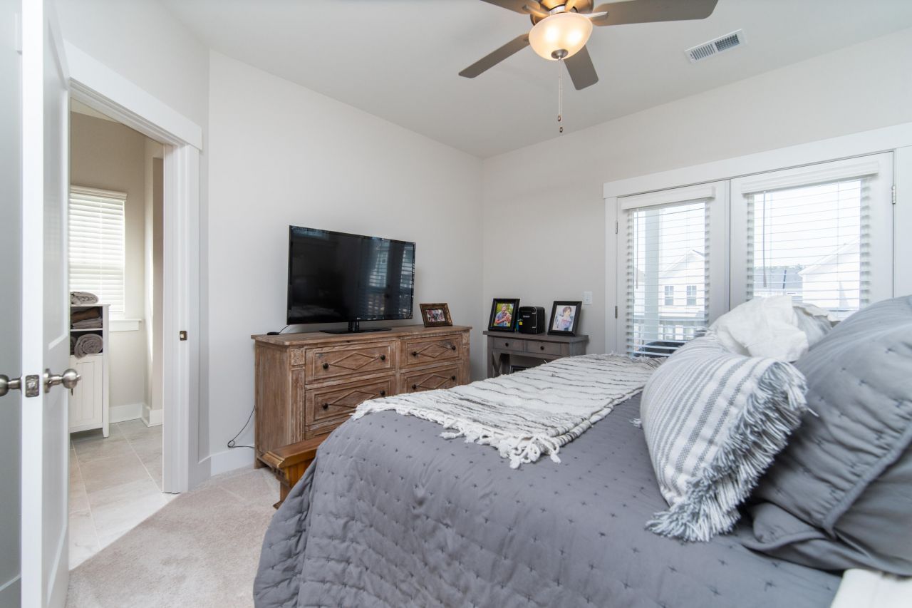 315 Eclipse Street Photo 22