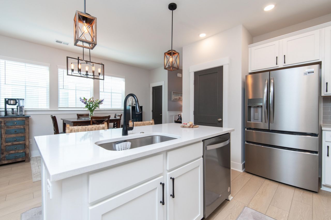 315 Eclipse Street Photo 4