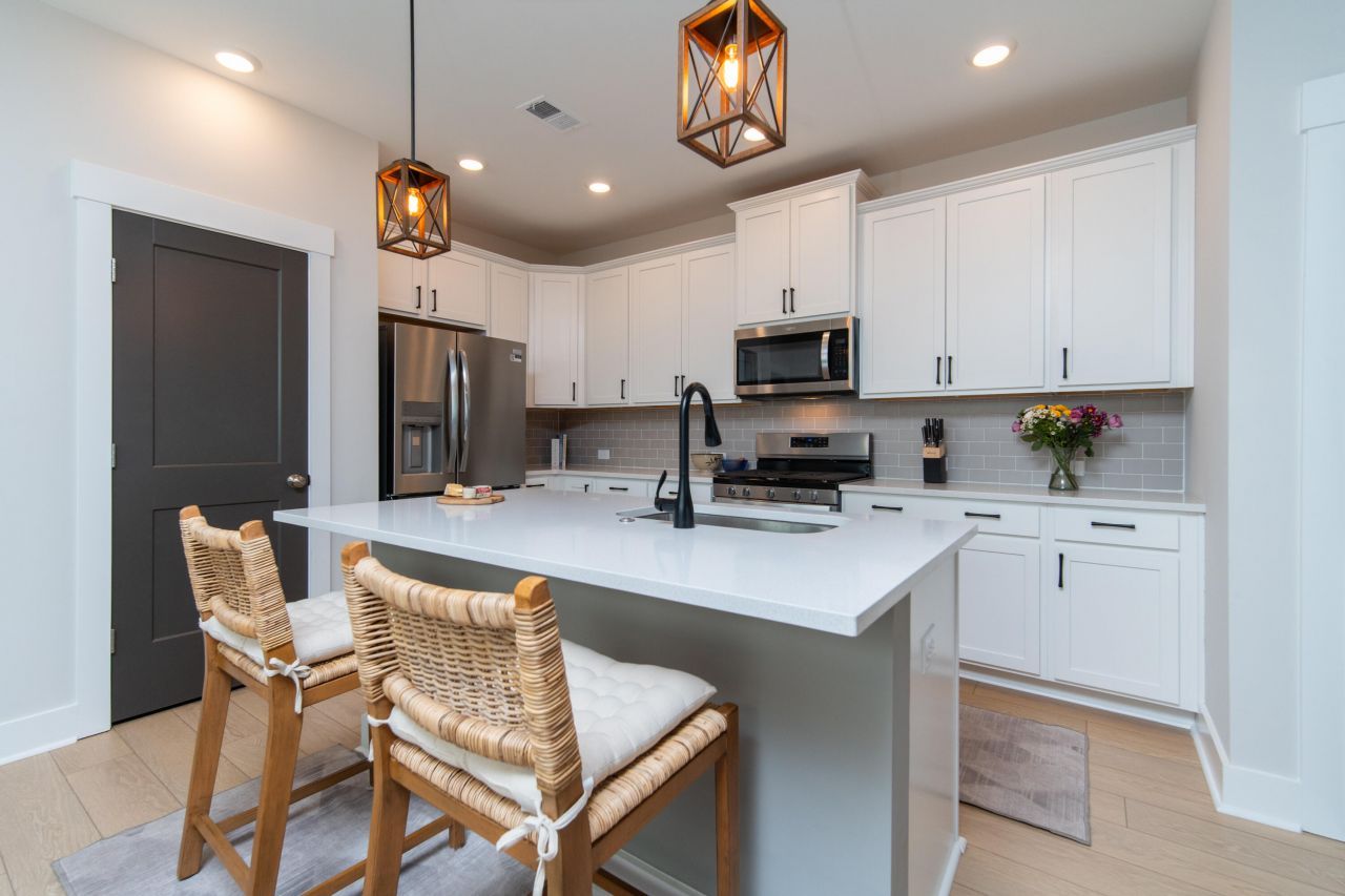 315 Eclipse Street Photo 6