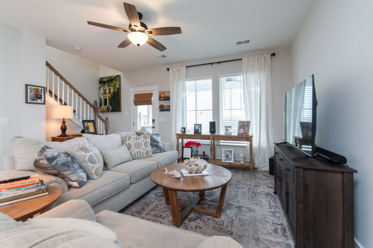 315 Eclipse Street Photo 8