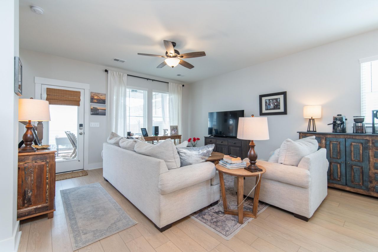 315 Eclipse Street Photo 9