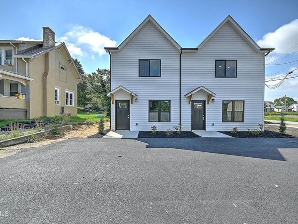 1101 Rhode Island Avenue, Unit 1, Bristol, VA 24201