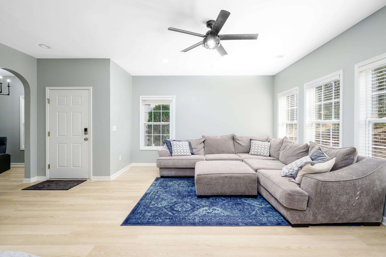 510 Hay Hill Ln. Photo 4