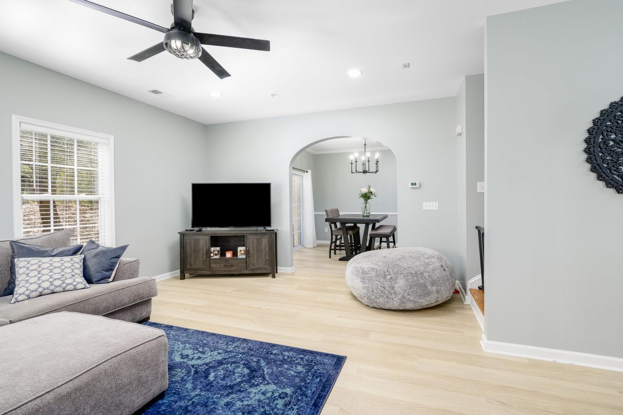 510 Hay Hill Ln. Photo 5