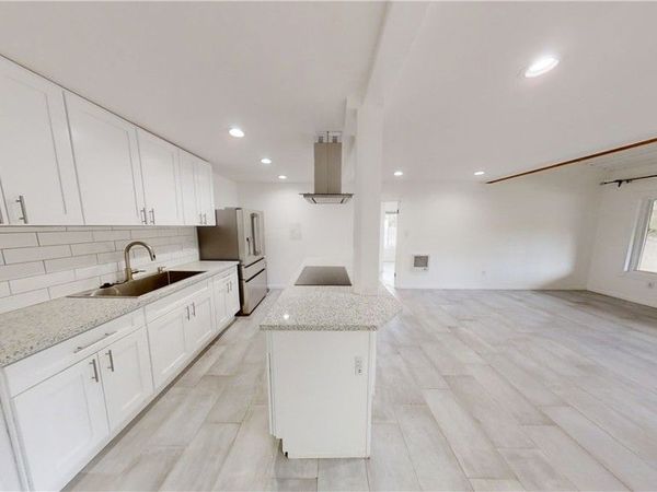 1030 W Macarthur Boulevard, Unit 10, Santa Ana, CA 92707