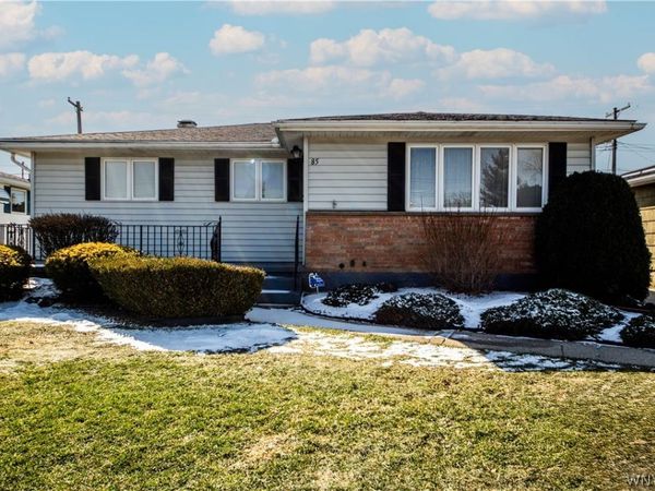 85 Poinciana Parkway , Buffalo, NY 14225