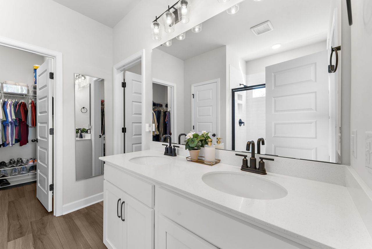 1434 Arabella Street Street Photo 22