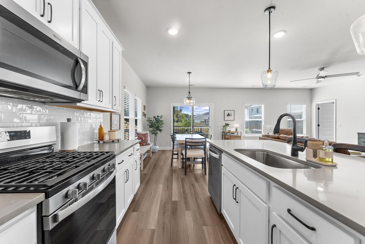 1434 Arabella Street Street Photo 8