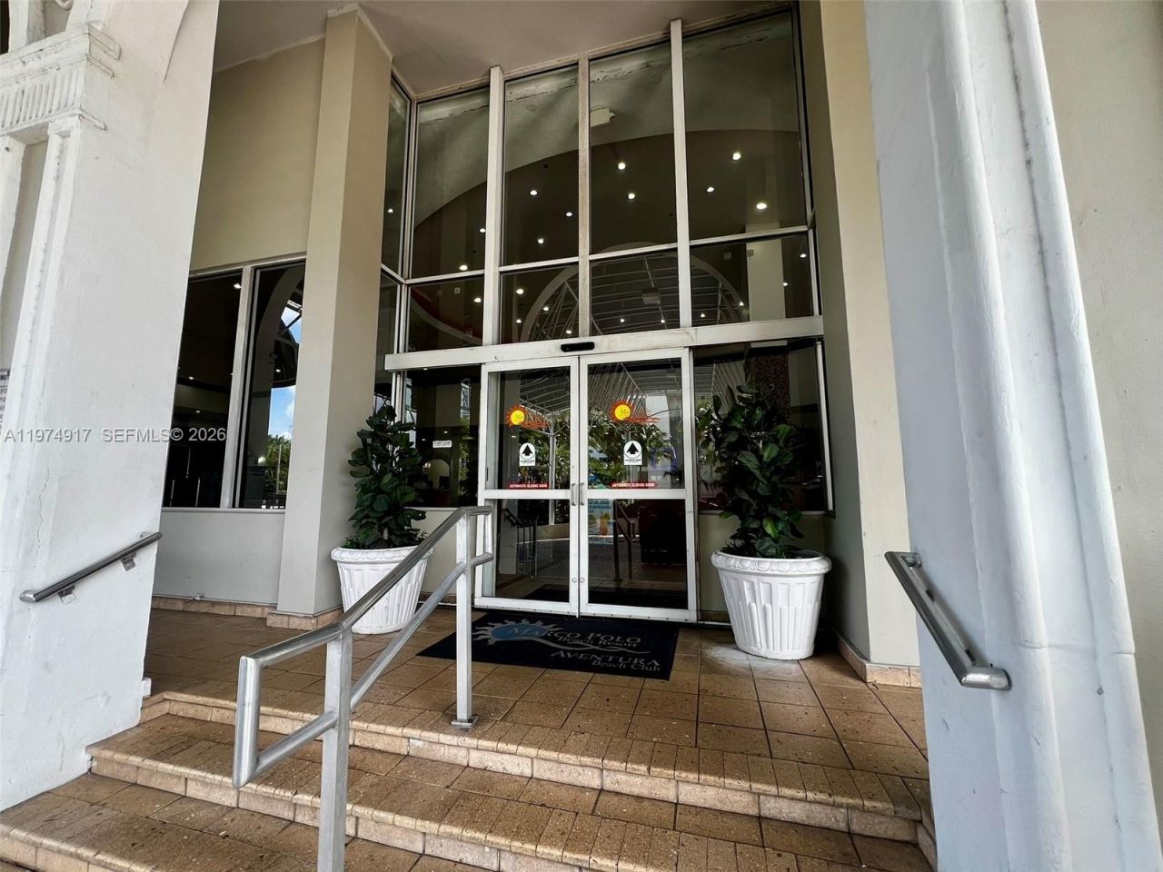 19201 Collins Av, Unit 432, Sunny Isles Beach, FL 33160 Photo