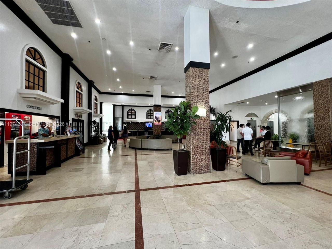 19201 Collins Av, Unit 432, Sunny Isles Beach, FL 33160 Photo