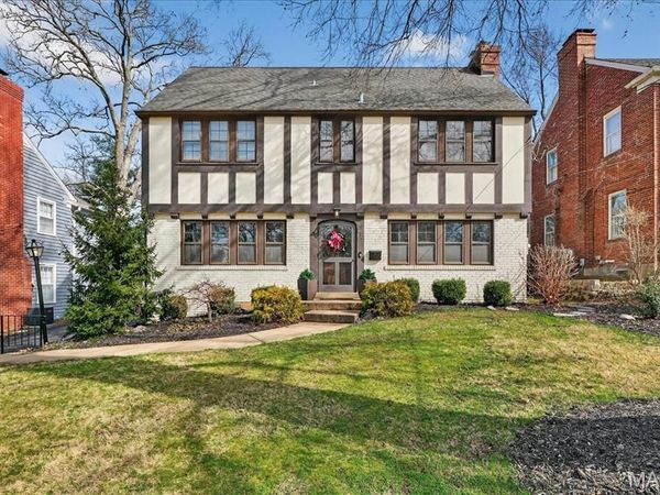 216 Elm Avenue, Glendale, MO 63122